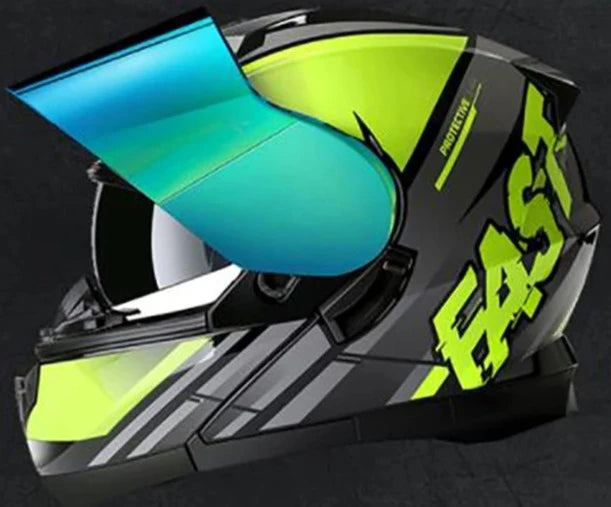 Capacete de motocicleta com viseiras duplas dobrável.