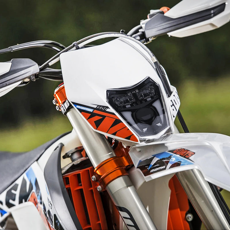 Farol de motocicleta supermoto insano